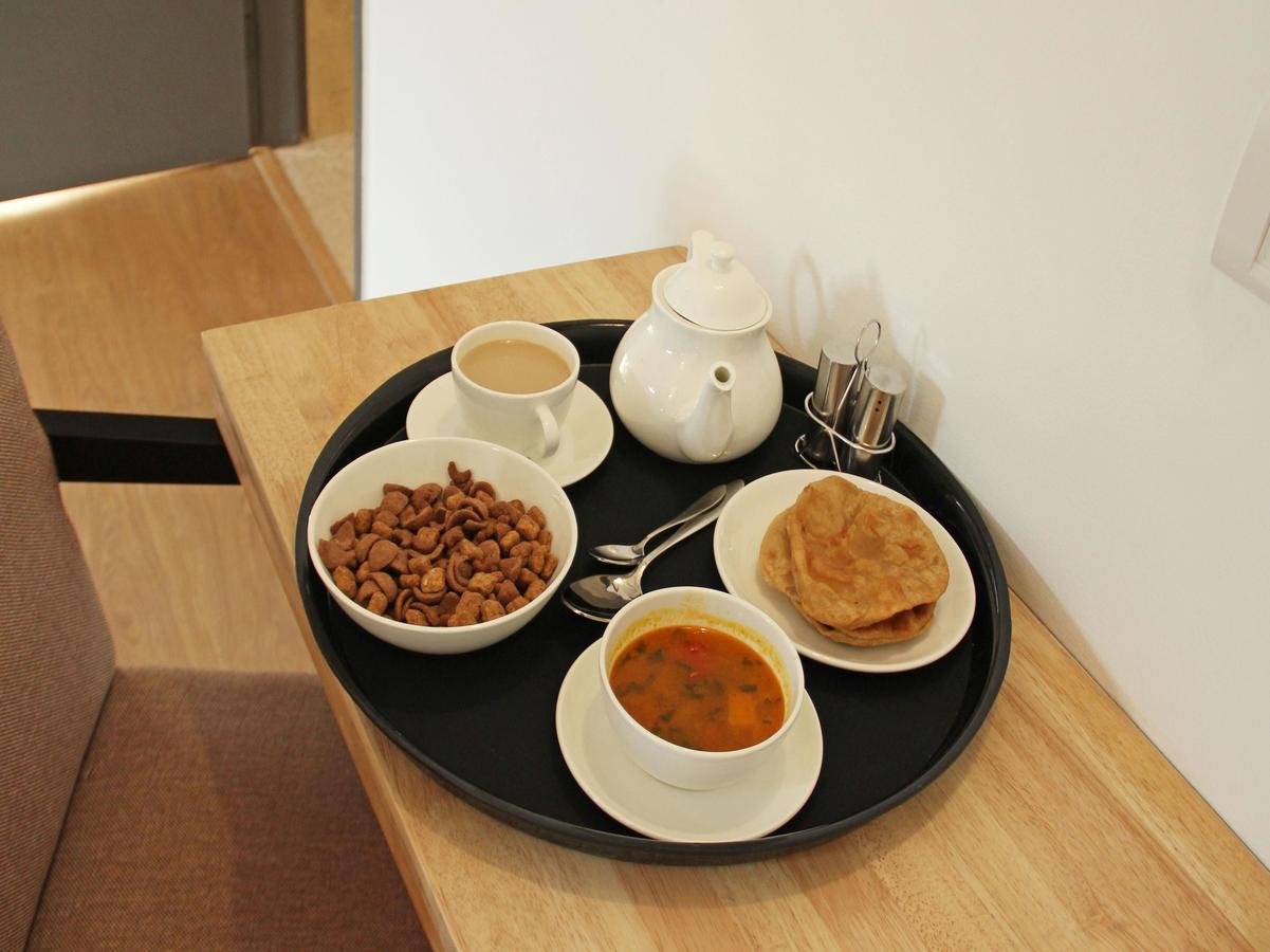 Oyo Townhouse 028 Corporate Suite Noida Esterno foto