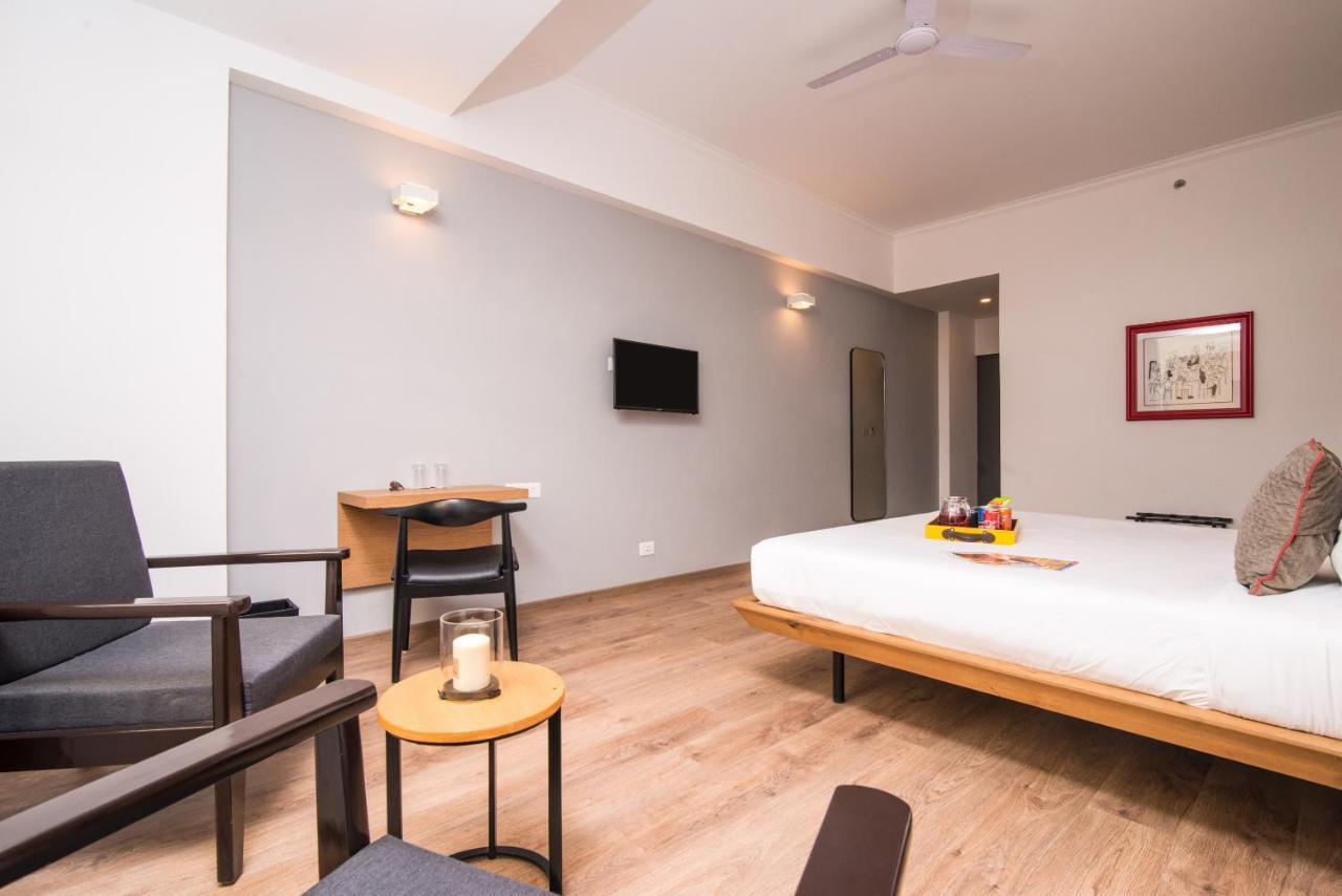 Oyo Townhouse 028 Corporate Suite Noida Esterno foto