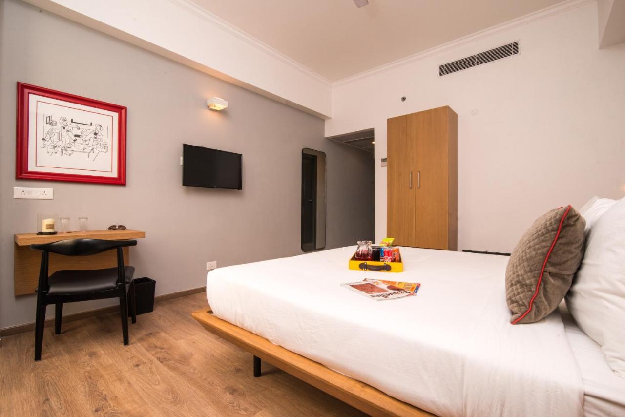 Oyo Townhouse 028 Corporate Suite Noida Esterno foto