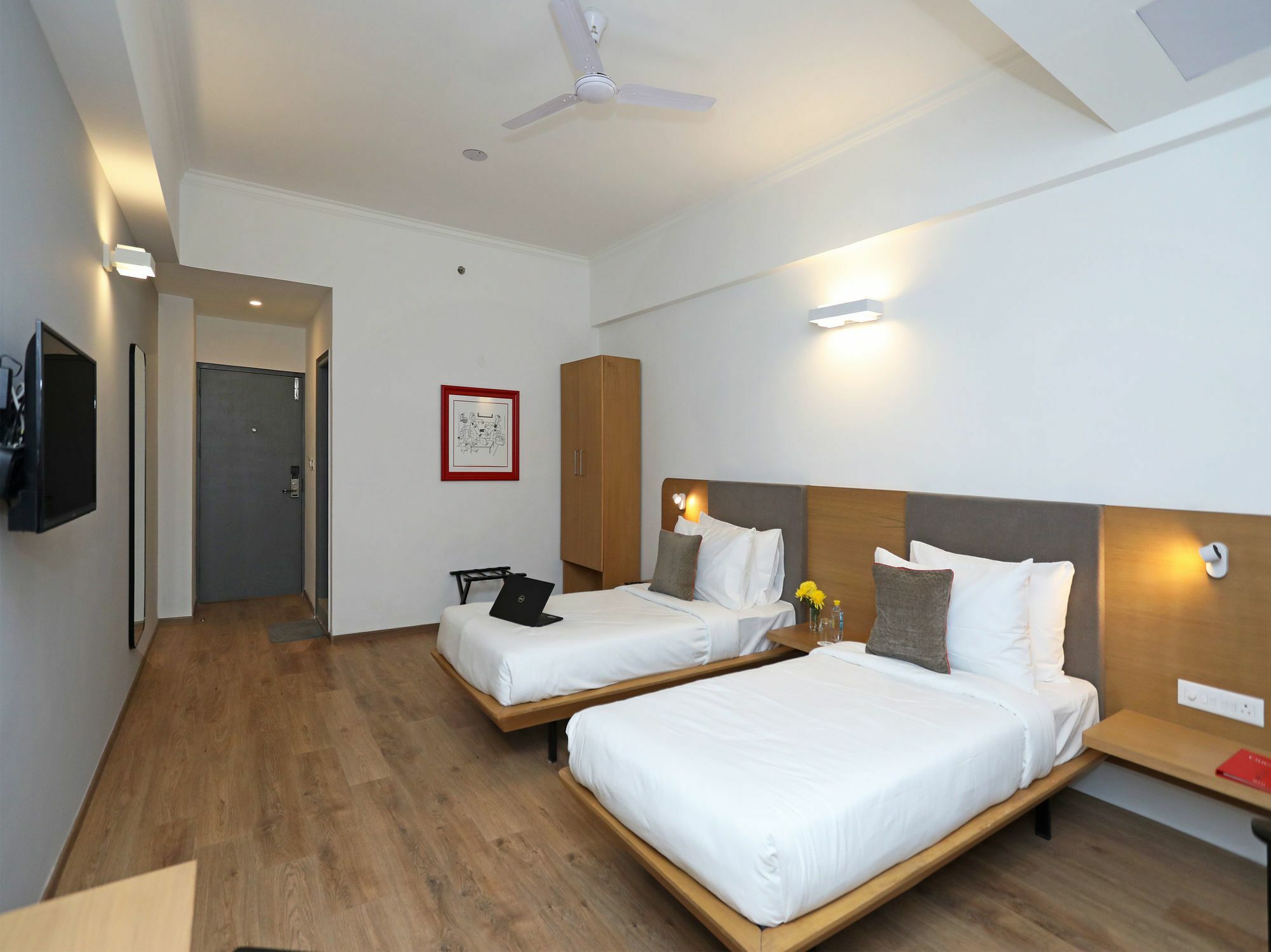 Oyo Townhouse 028 Corporate Suite Noida Esterno foto