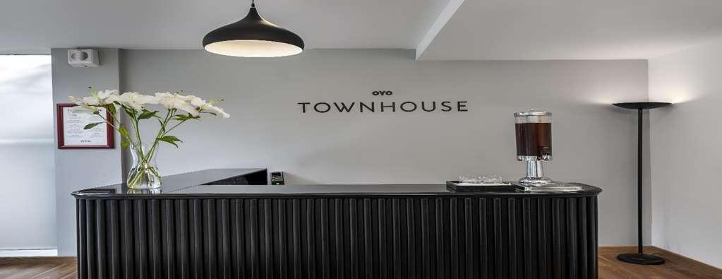 Oyo Townhouse 028 Corporate Suite Noida Interno foto